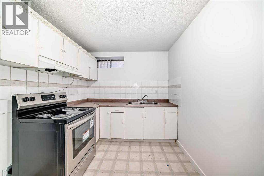 Single Family House Bungalow for Sale in  Temple Drive NE Temple Calgary 