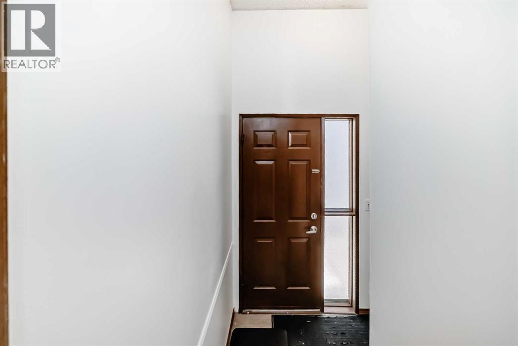 Single Family House Bungalow for Sale in  Temple Drive NE Temple Calgary 