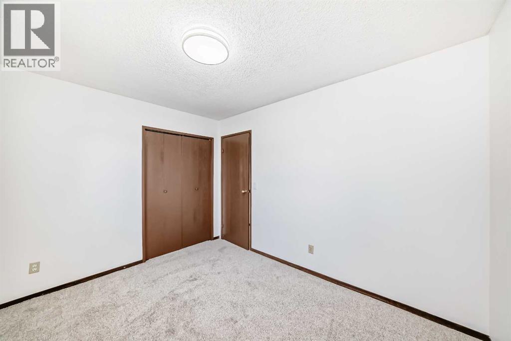 Single Family House Bungalow for Sale in  Temple Drive NE Temple Calgary 