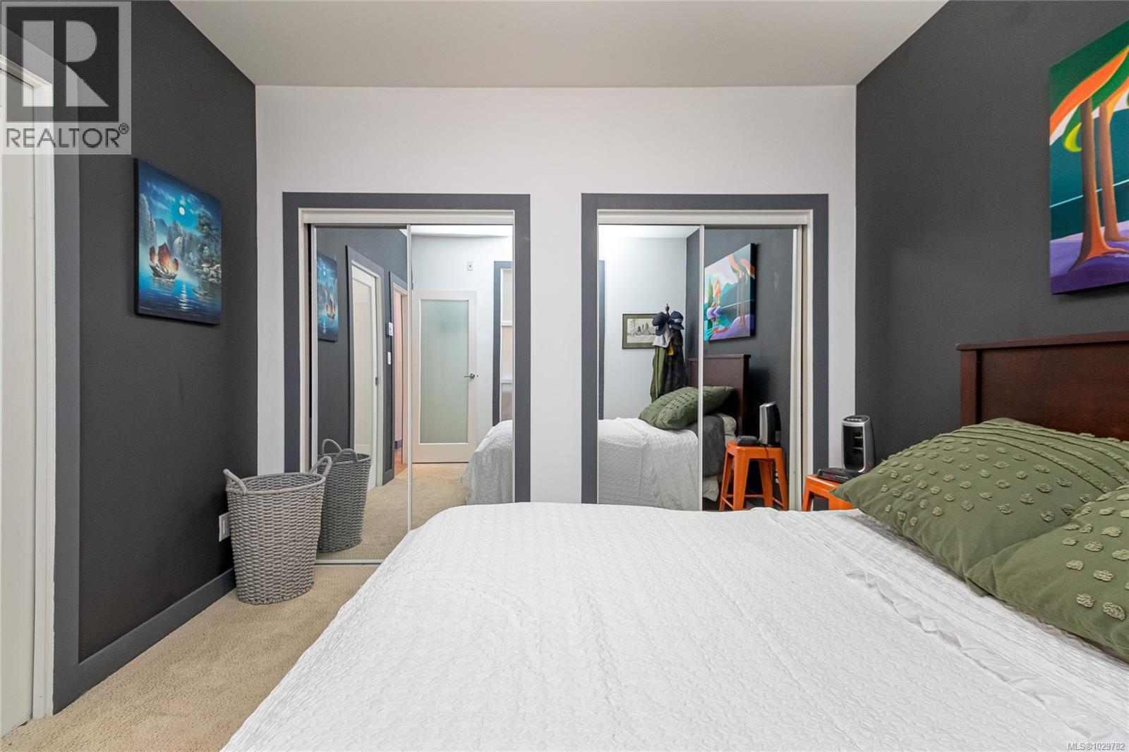 #201 1008 TILLICUM RD - 13