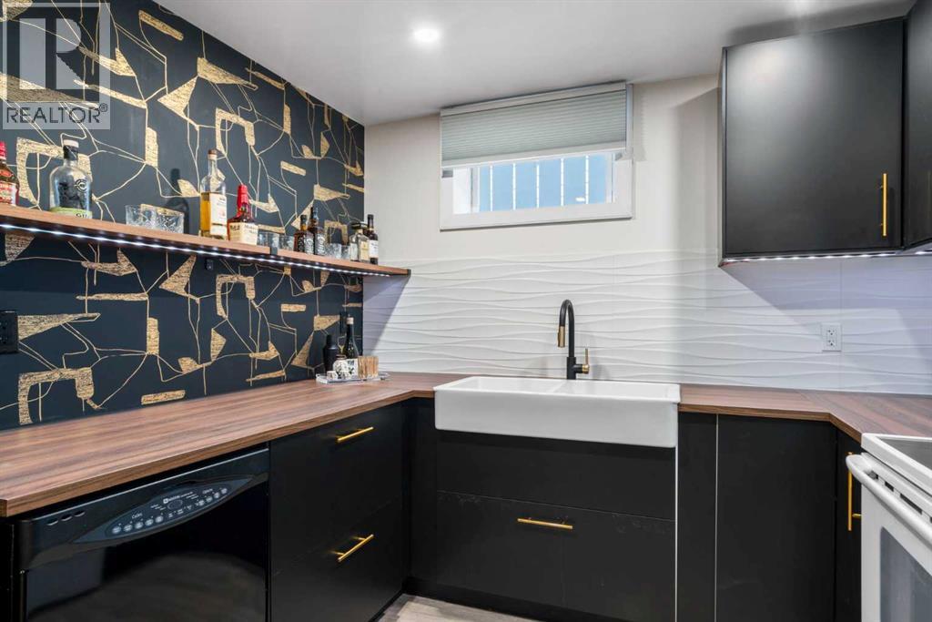 Single Family House Bungalow for Sale in  Buckthorn Road NW Thorncliffe Calgary 