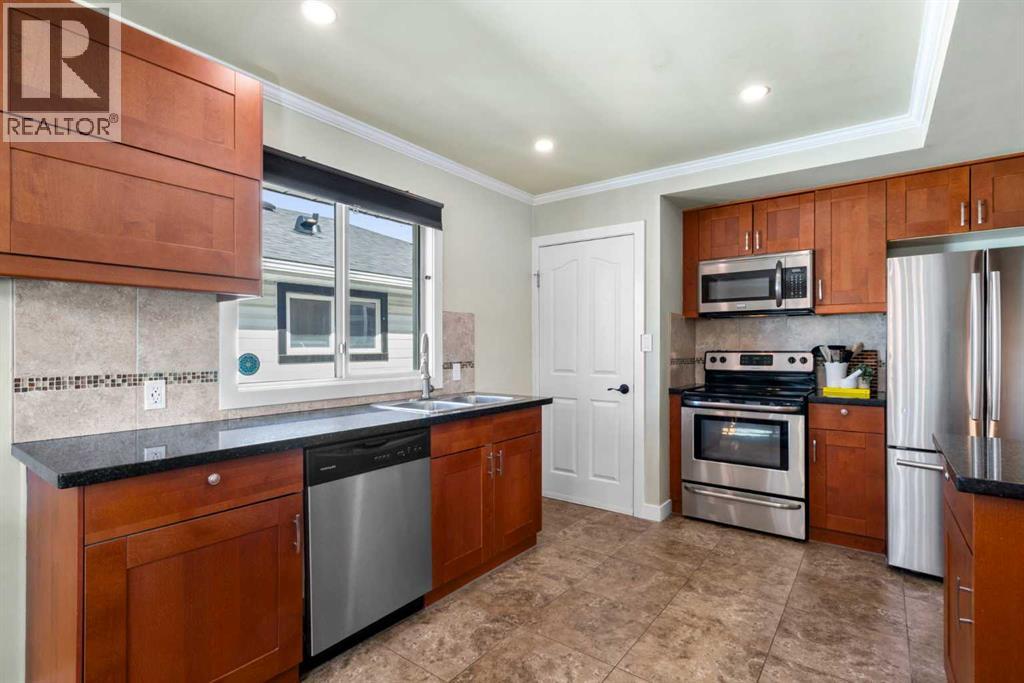 Single Family House Bungalow for Sale in  Buckthorn Road NW Thorncliffe Calgary 