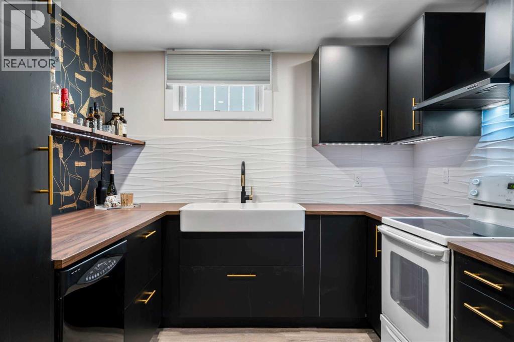 Single Family House Bungalow for Sale in  Buckthorn Road NW Thorncliffe Calgary 