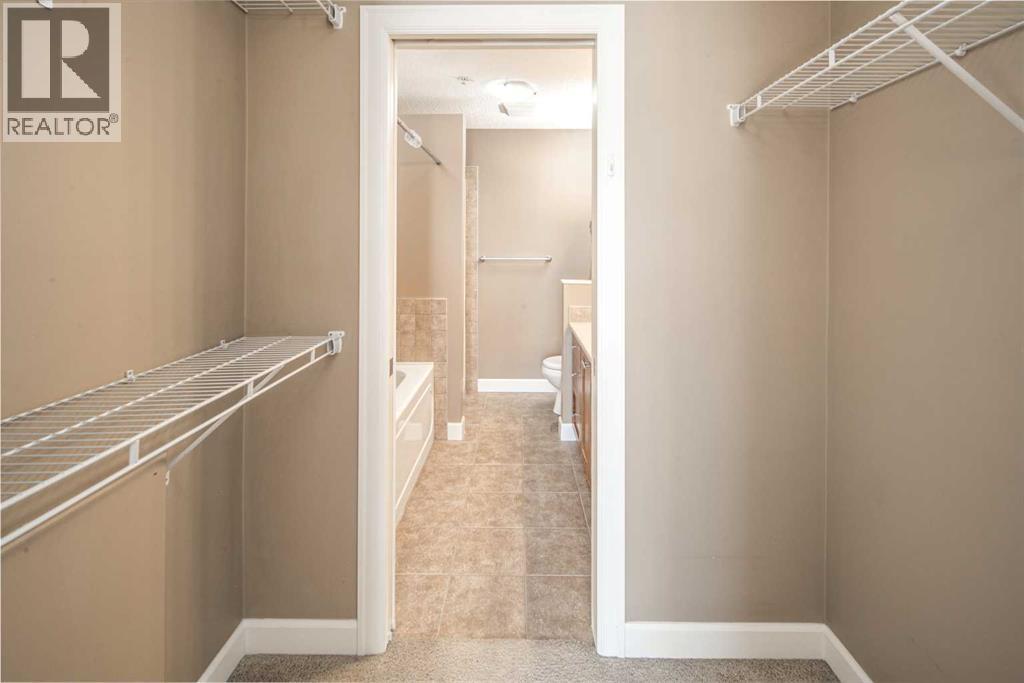 Single Family House for Sale in   Arbour Lake Road NW Arbour Lake Calgary 