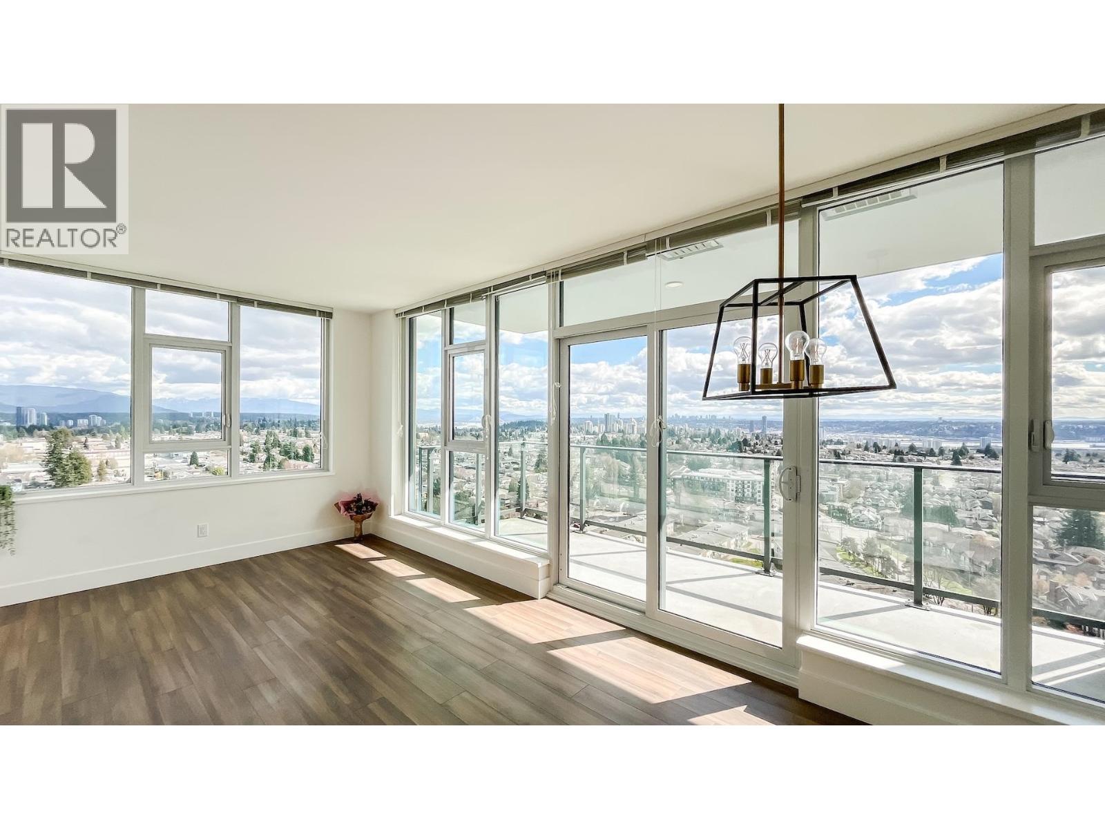 2108 7303 NOBLE LANE