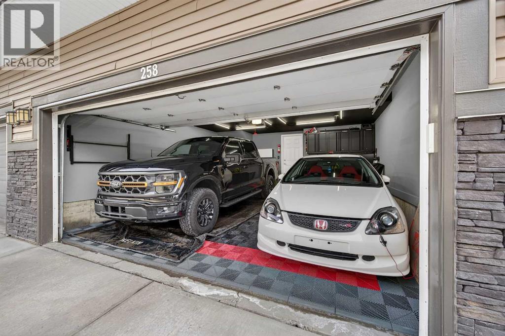 Single Family House for Sale in  New Brighton Walk SE New Brighton Calgary 