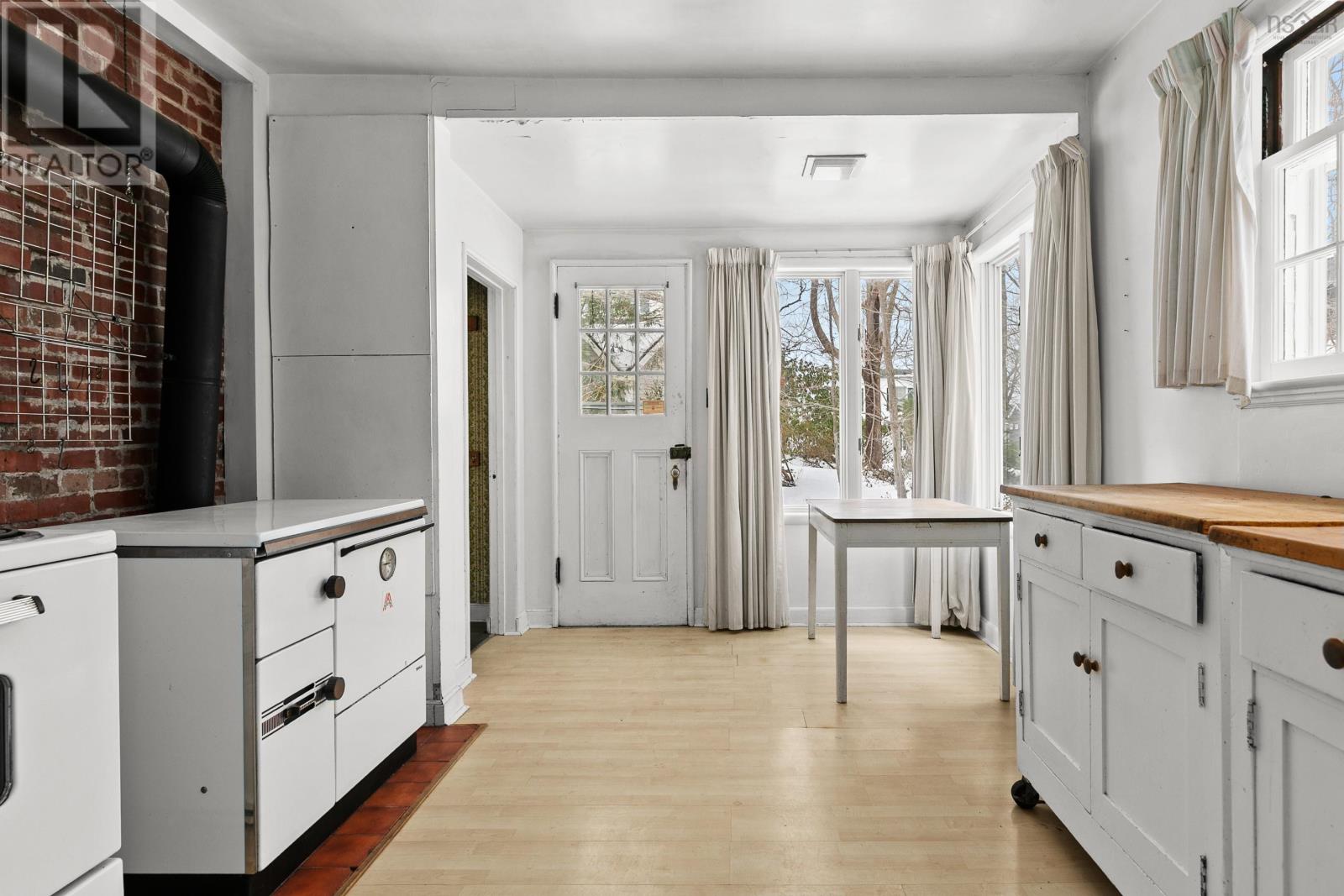 Property 29 of 41 of 5661 Ogilvie Street