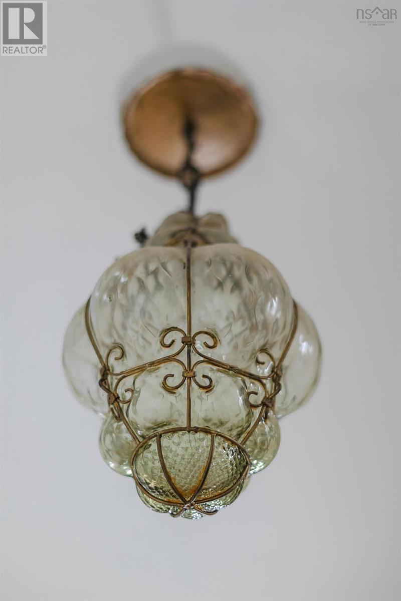 Property 12 of 41 of 5661 Ogilvie Street