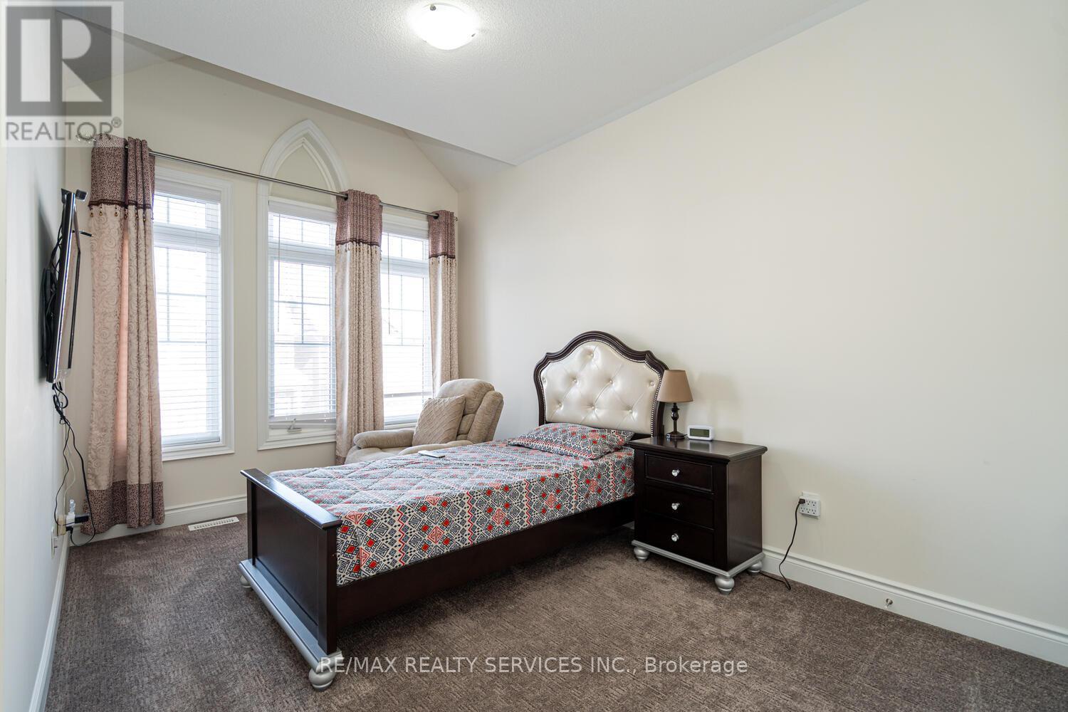 34 THORNVALLEY TERRACE - 34