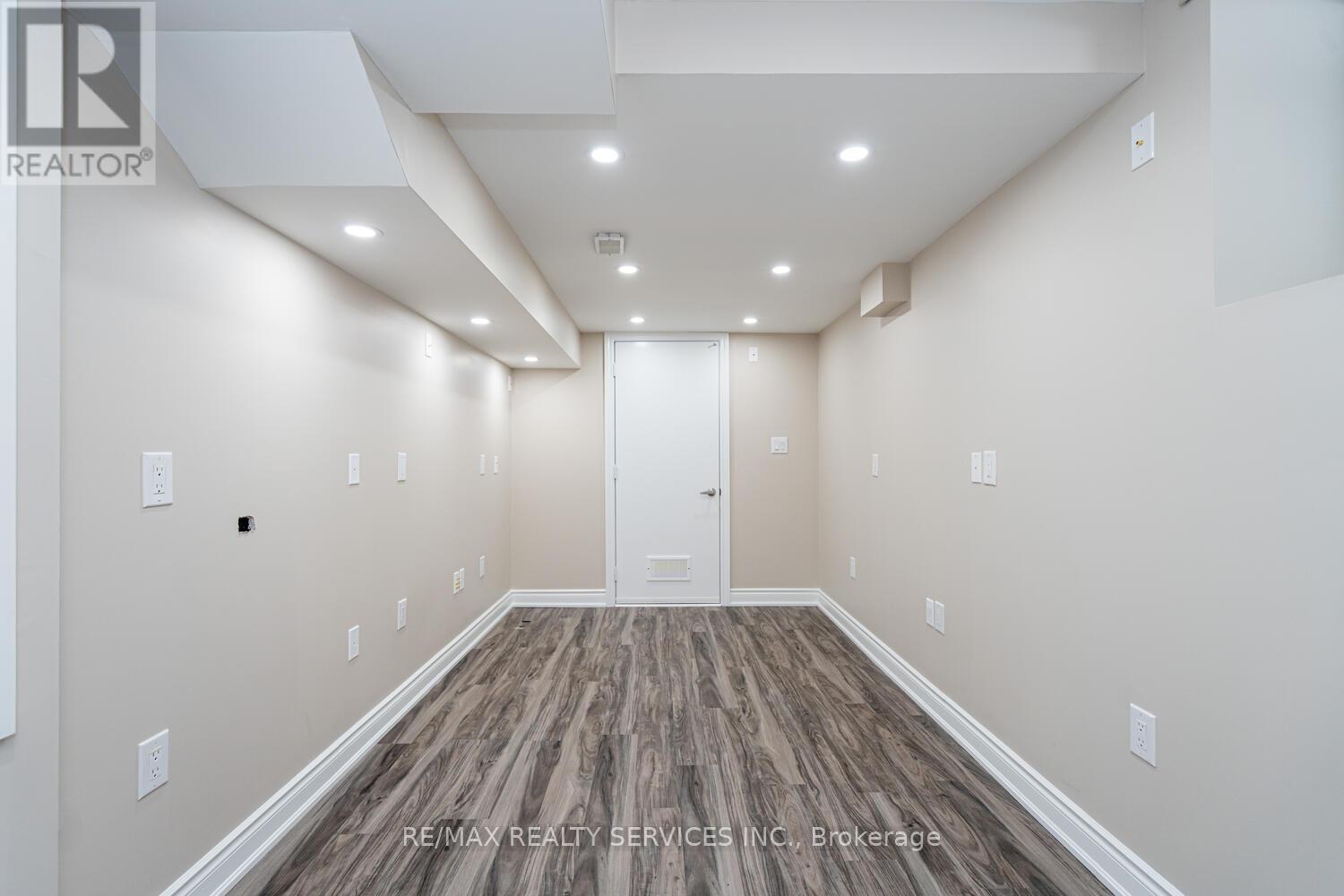 34 THORNVALLEY TERRACE - 48