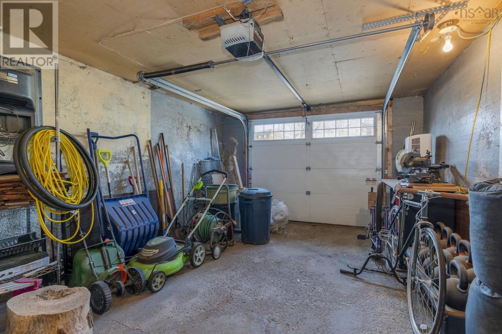 Property 35 of 46 of 1050 Greenwood Avenue