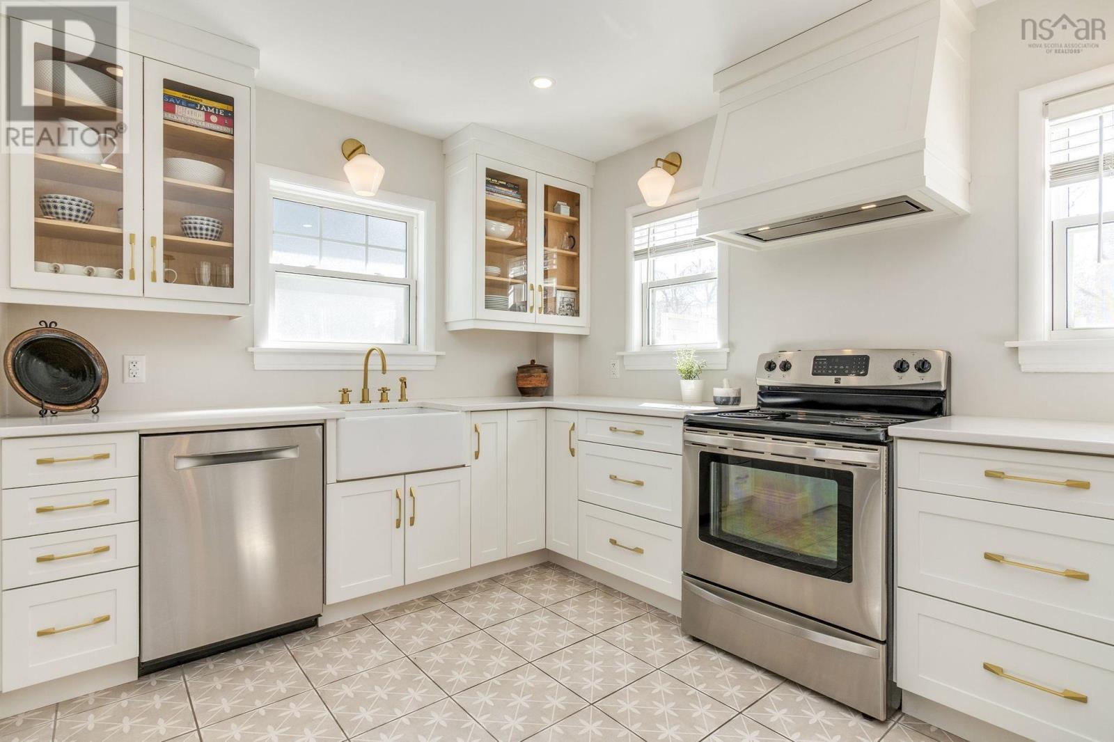 Property 43 of 46 of 1050 Greenwood Avenue