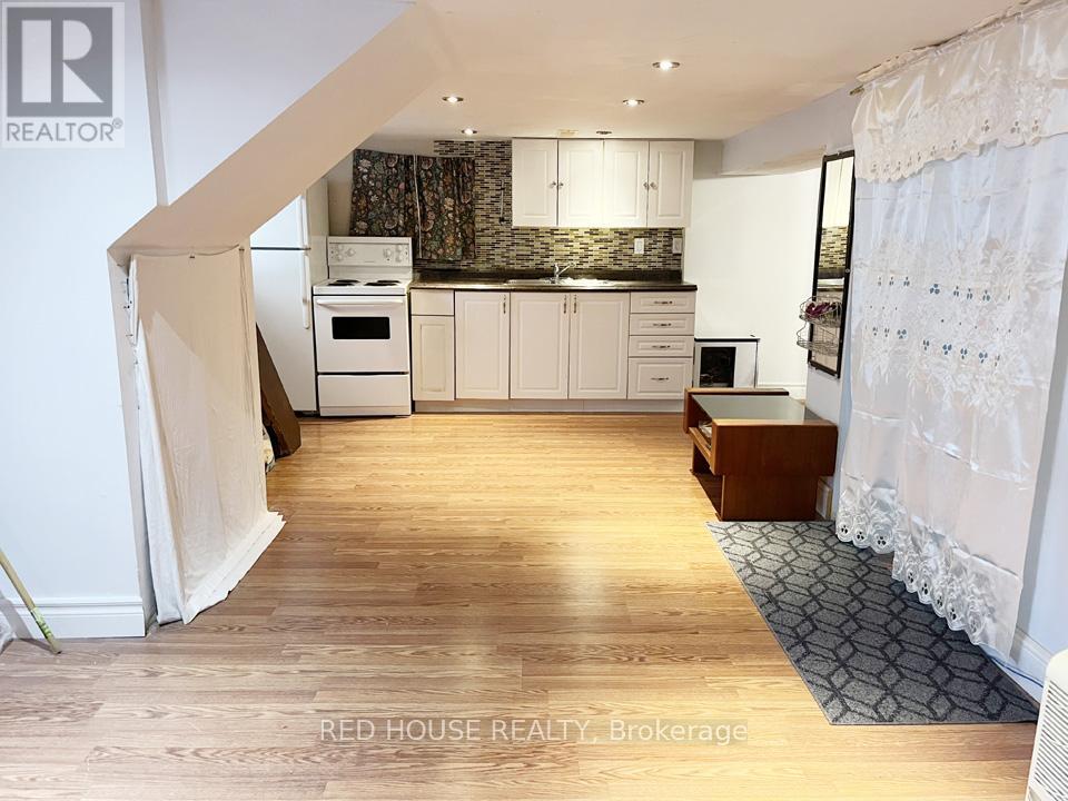 40 NORTH WOODROW BOULEVARD,Toronto (Clairlea-Birchmount),,