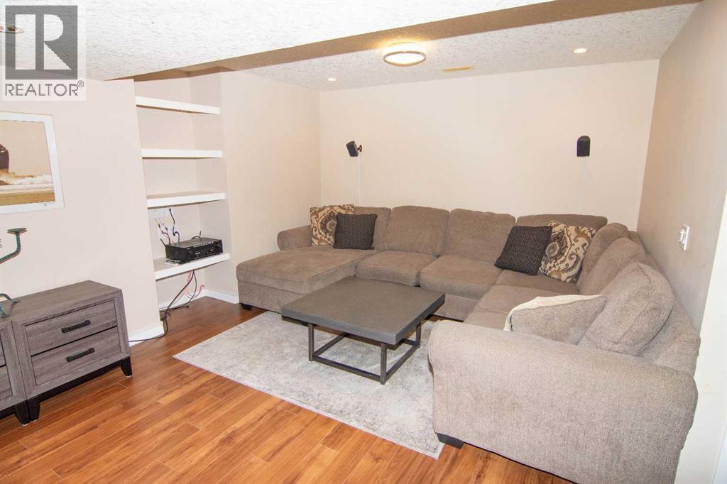 Single Family House for Sale in  Silverado Saddle Avenue SW Silverado Calgary 