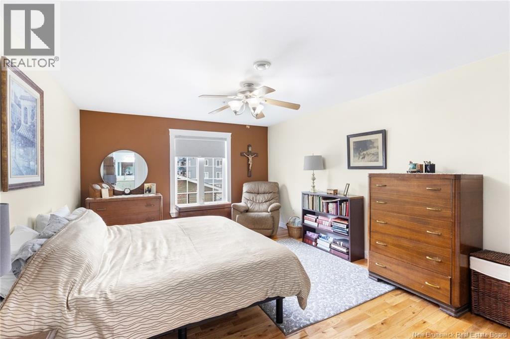 #3 35 LIAN STREET - 18