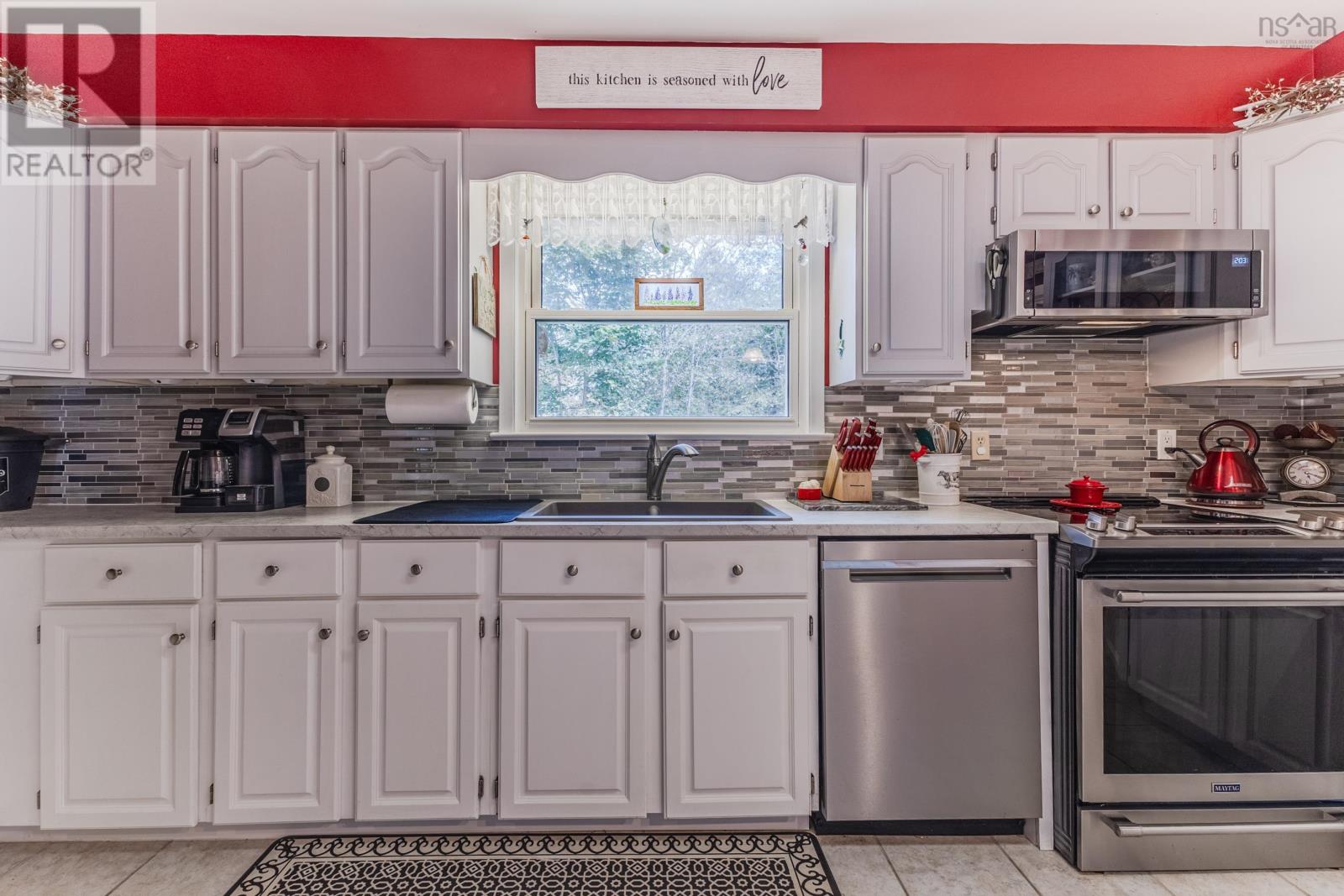 Property 45 of 49 of 35 GRANDVIEW Drive