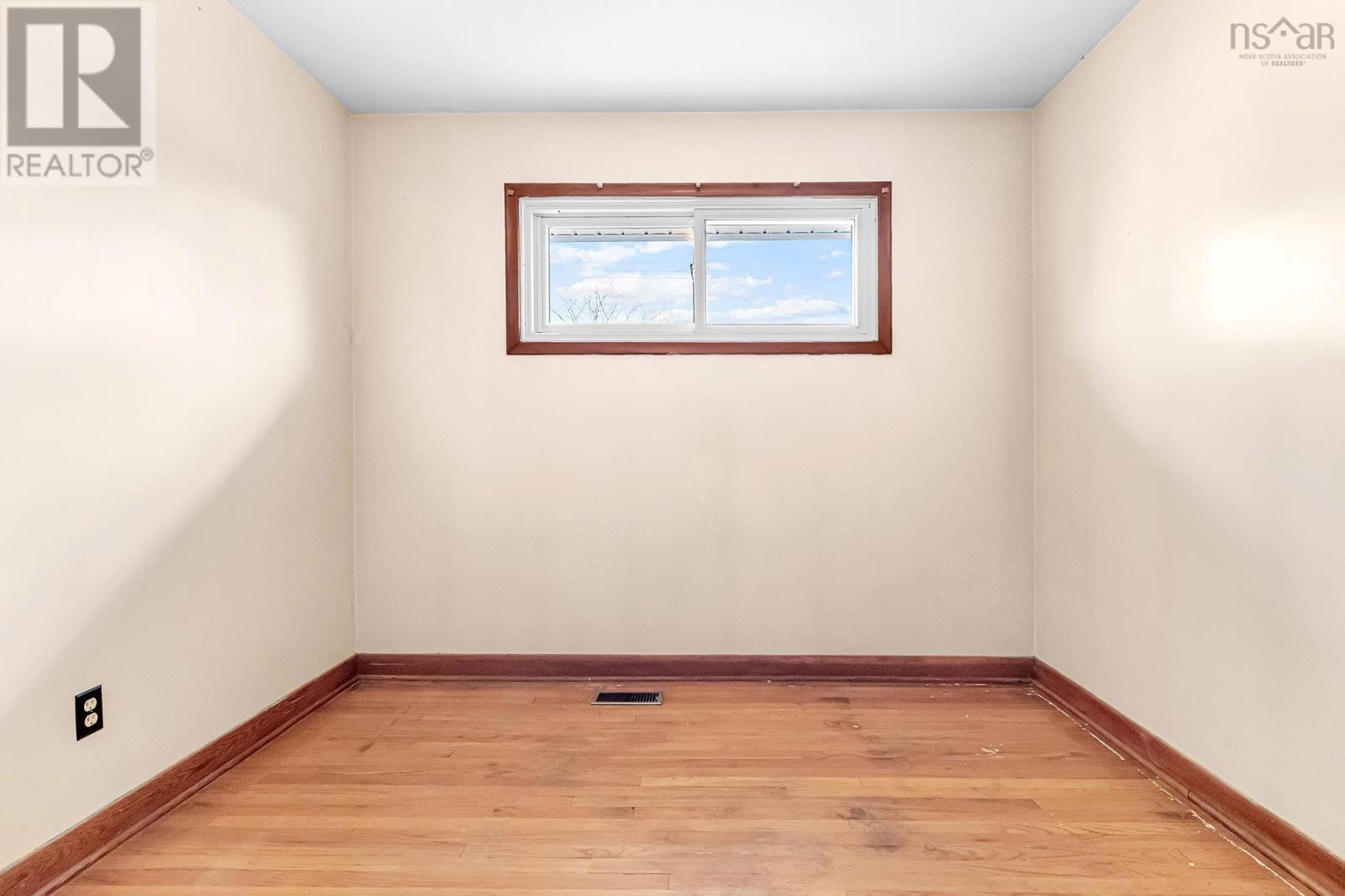 Property 27 of 32 of 15 Virginia Avenue