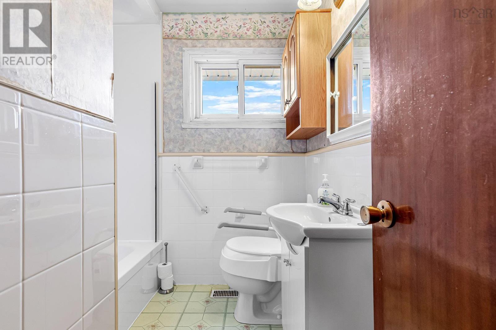 Property 31 of 32 of 15 Virginia Avenue