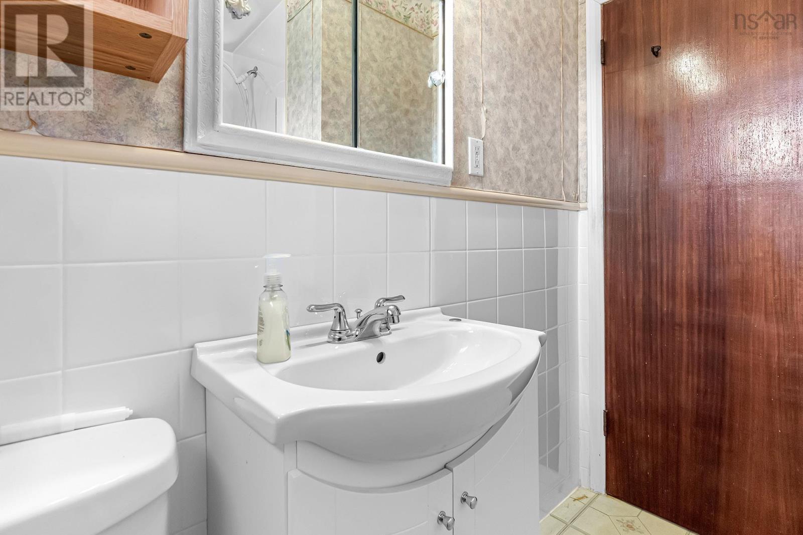 Property 24 of 32 of 15 Virginia Avenue