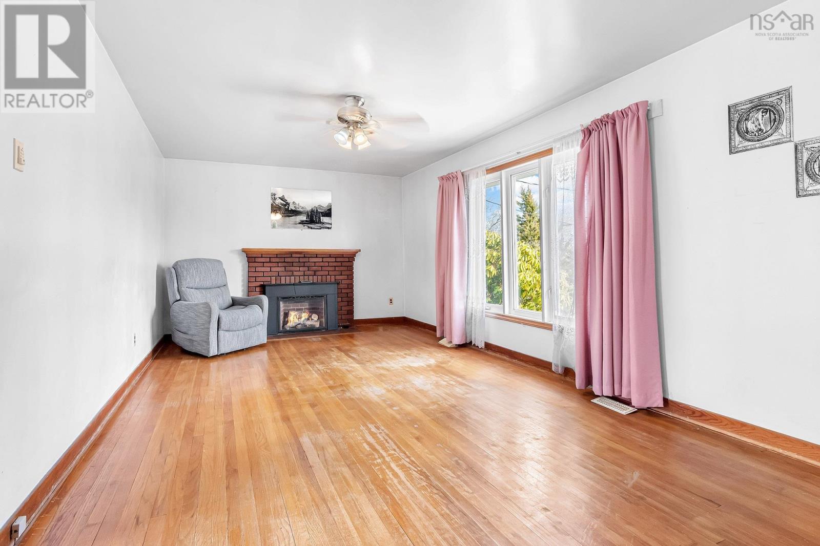 Property 4 of 32 of 15 Virginia Avenue