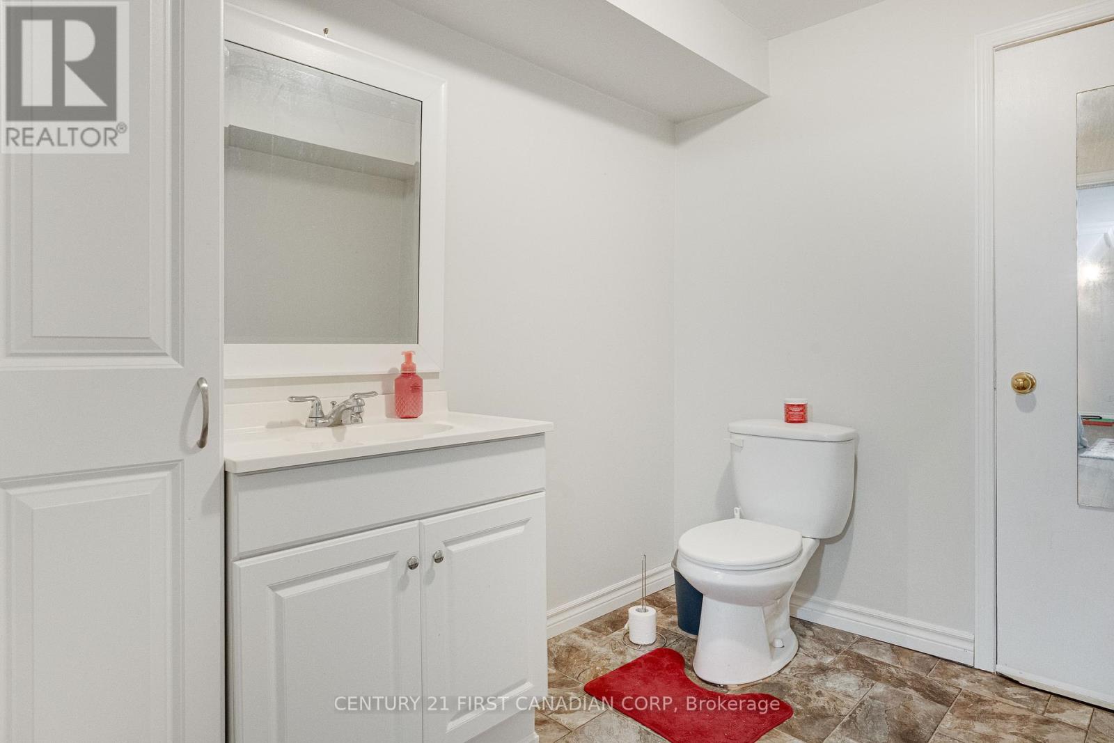 15 MOHICAN DRIVE - 30