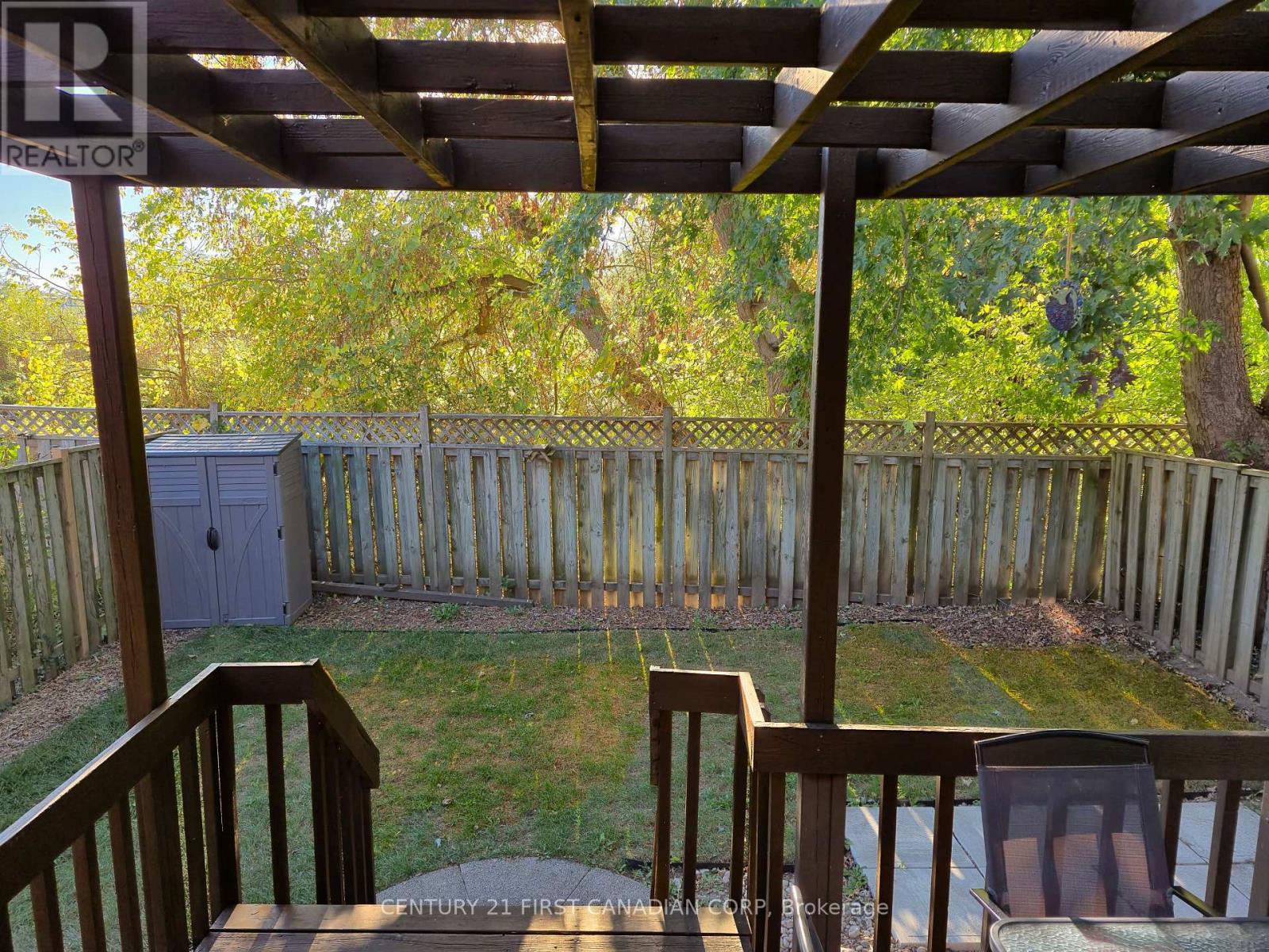 15 MOHICAN DRIVE - 36