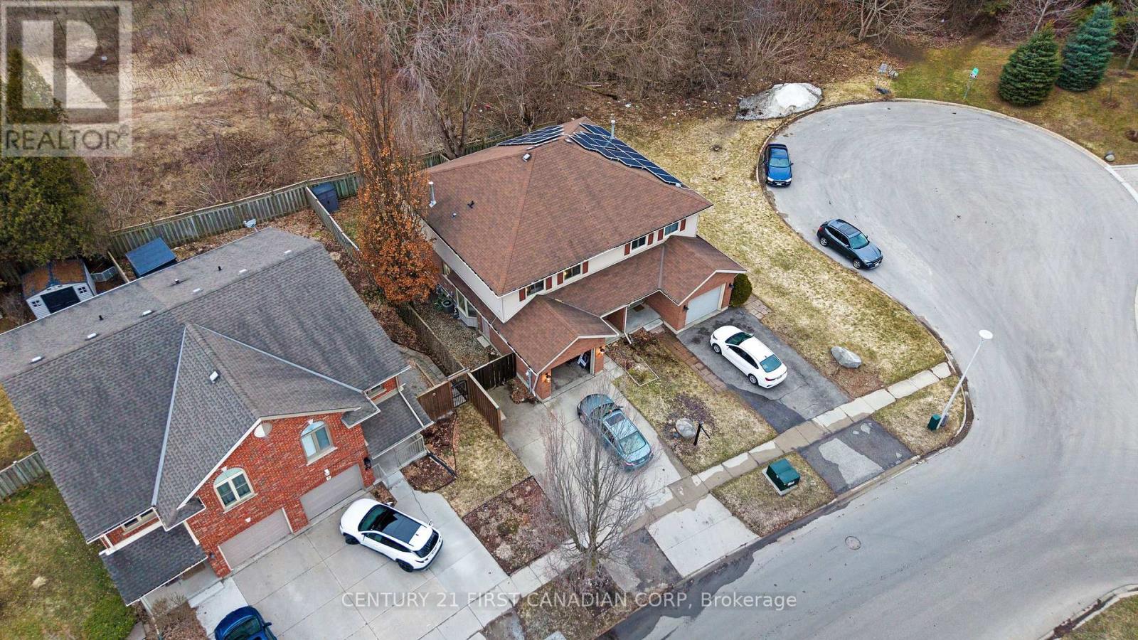 15 MOHICAN DRIVE - 43