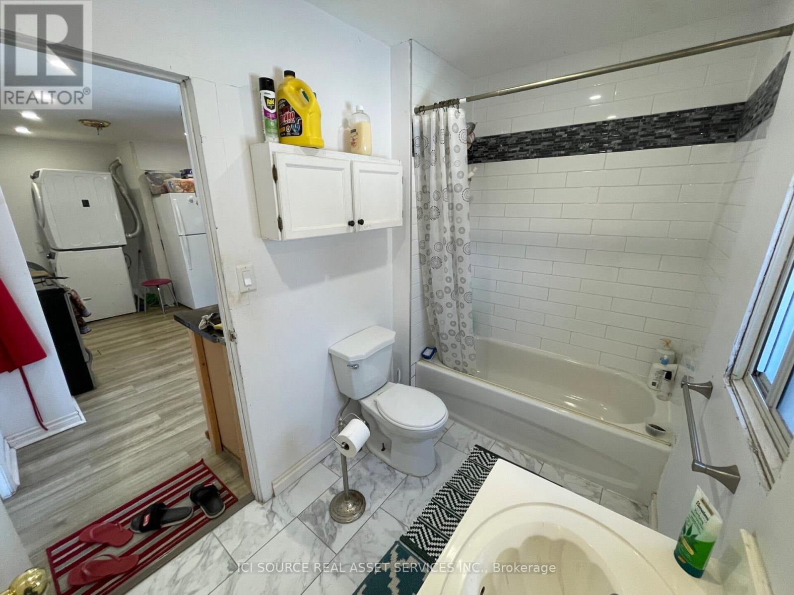 547 MONTRAVE AVENUE - 9