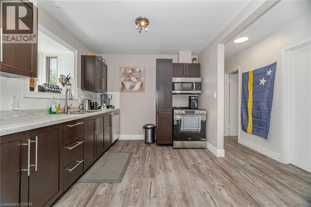 77 FAIRVIEW ROAD - 16