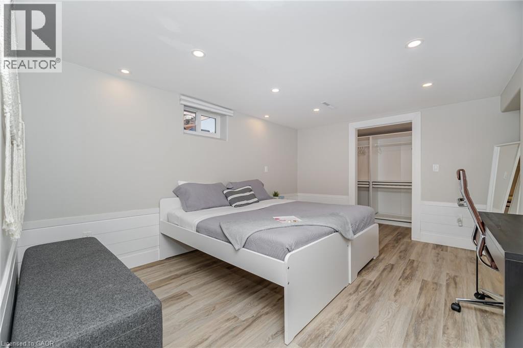 77 FAIRVIEW ROAD - 35