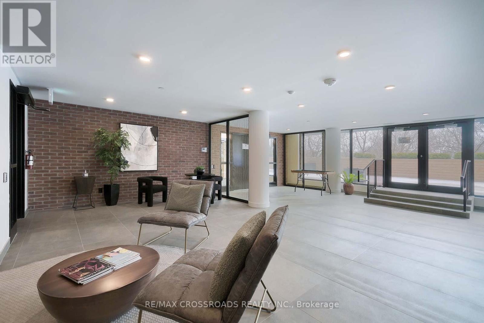 #628 2799 KINGSTON ROAD - 29