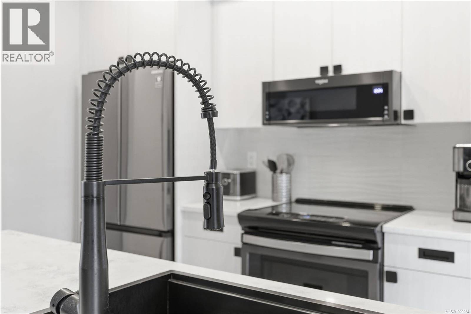 #9 1175 RESORT DR - 11