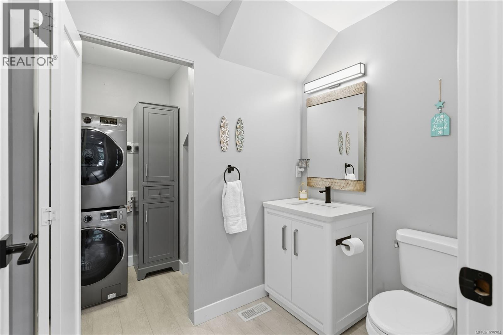 #9 1175 RESORT DR - 12