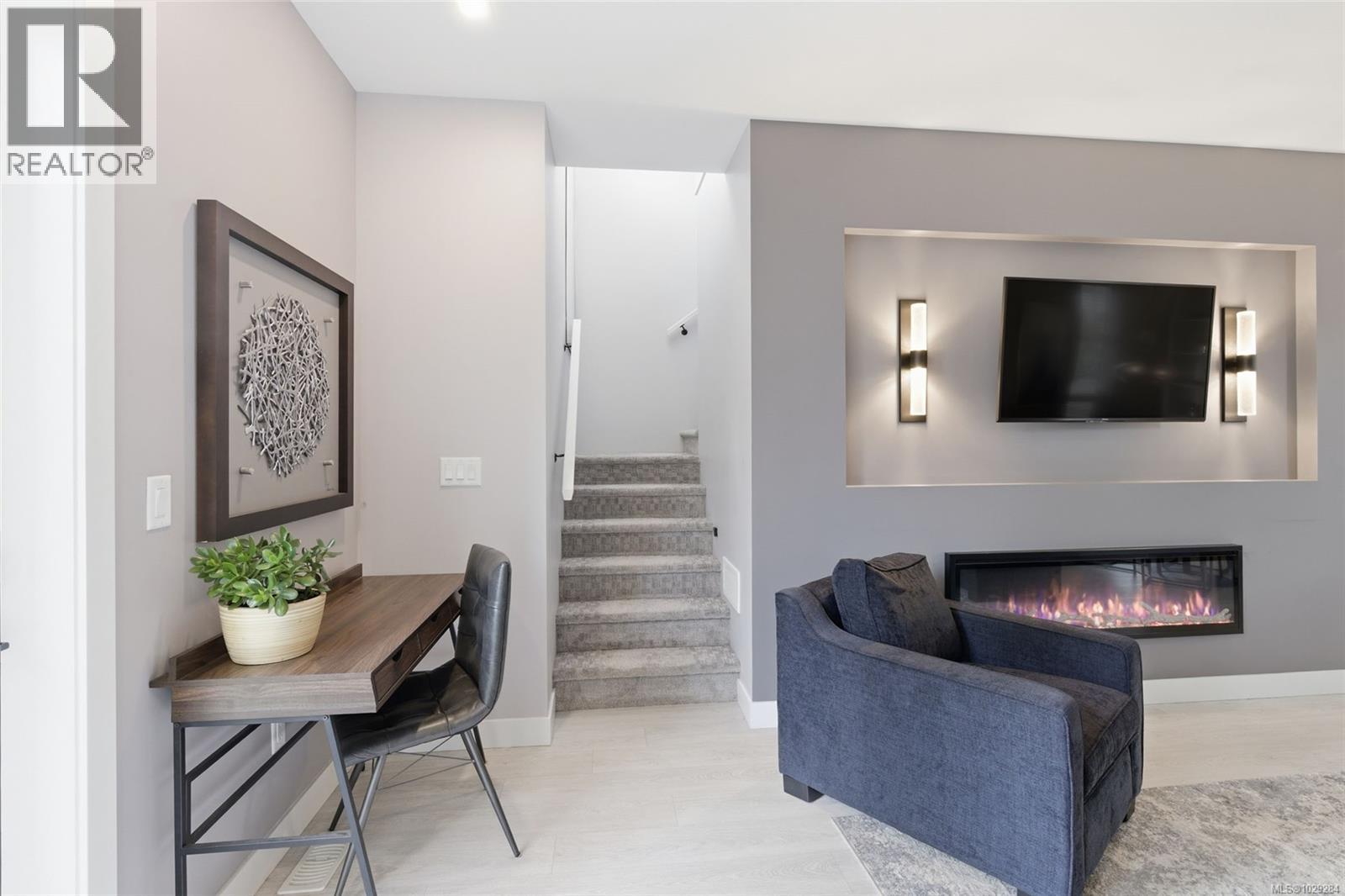 #9 1175 RESORT DR - 16