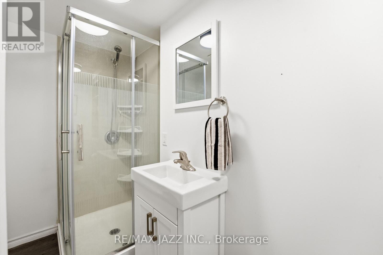 85 ORMOND DRIVE,Oshawa (Samac),,