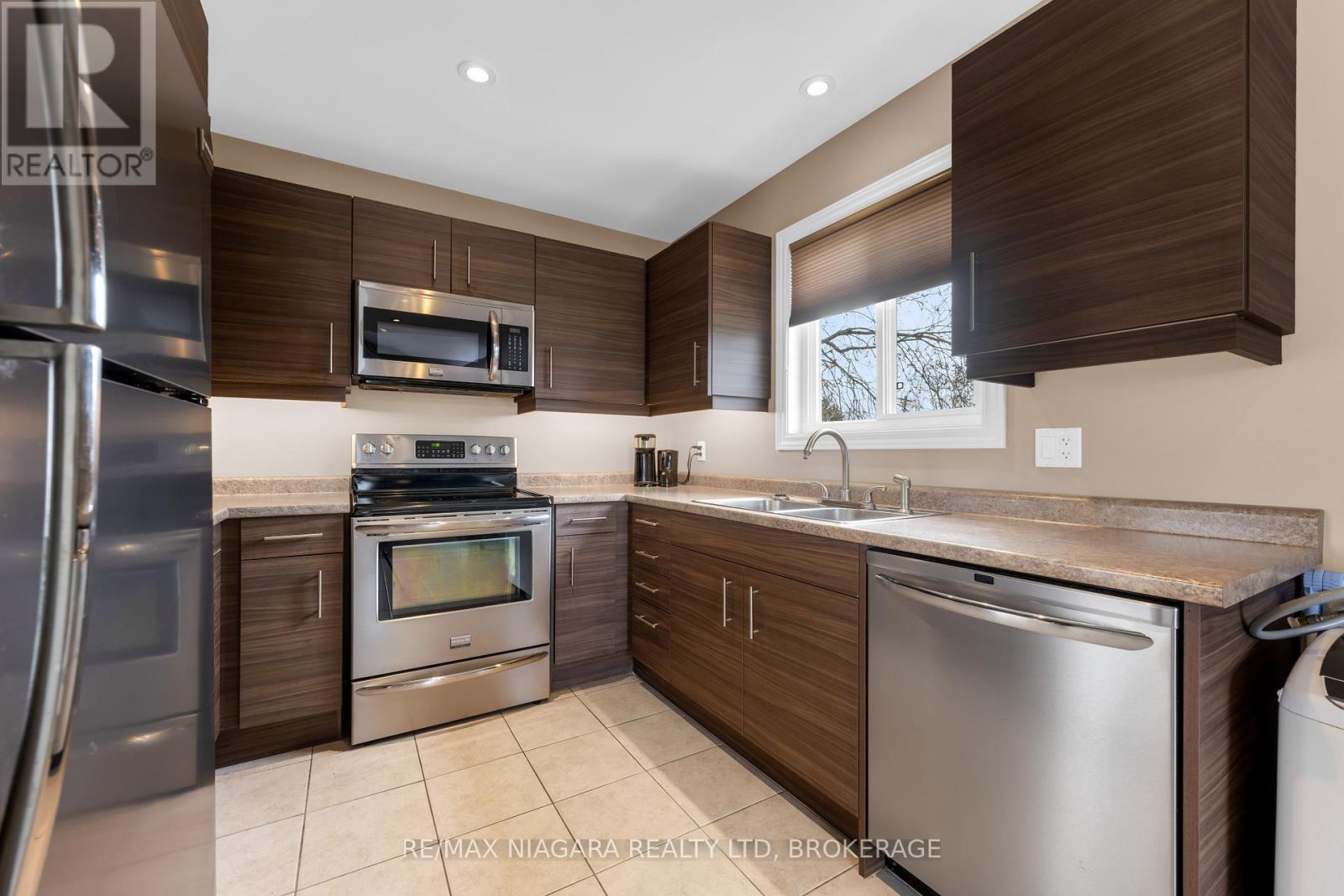4750 BALDWIN AVENUE - 30