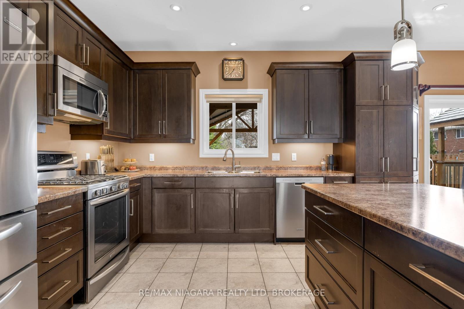 4750 BALDWIN AVENUE - 9