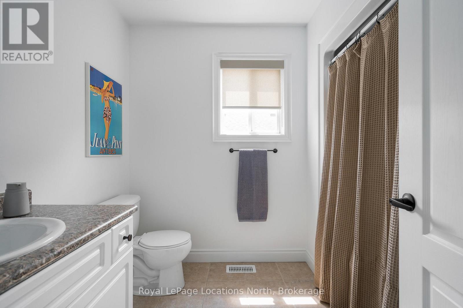 26 DAVIS STREET - 24
