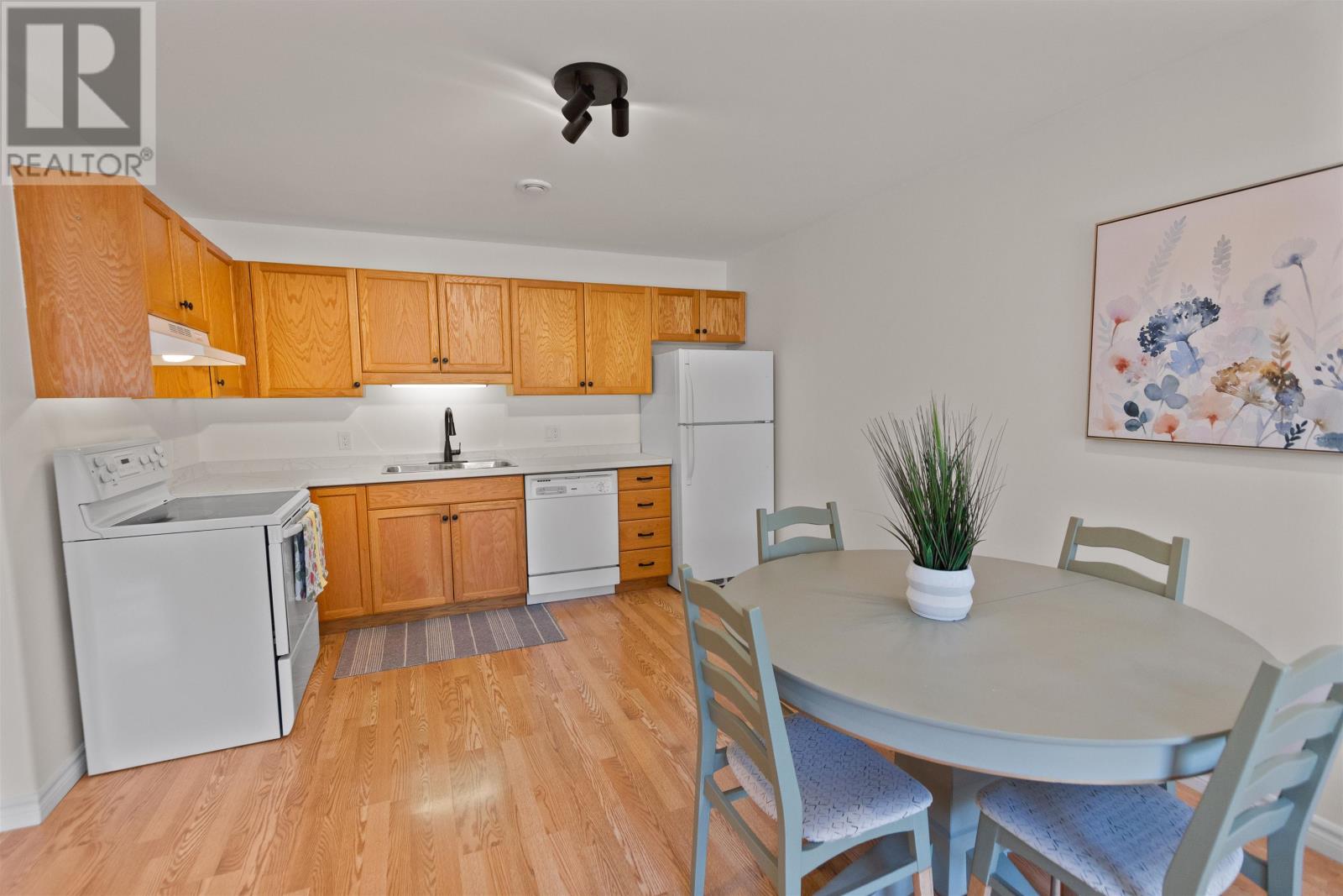 #3 17 HEATHERWAY DRIVE - 4