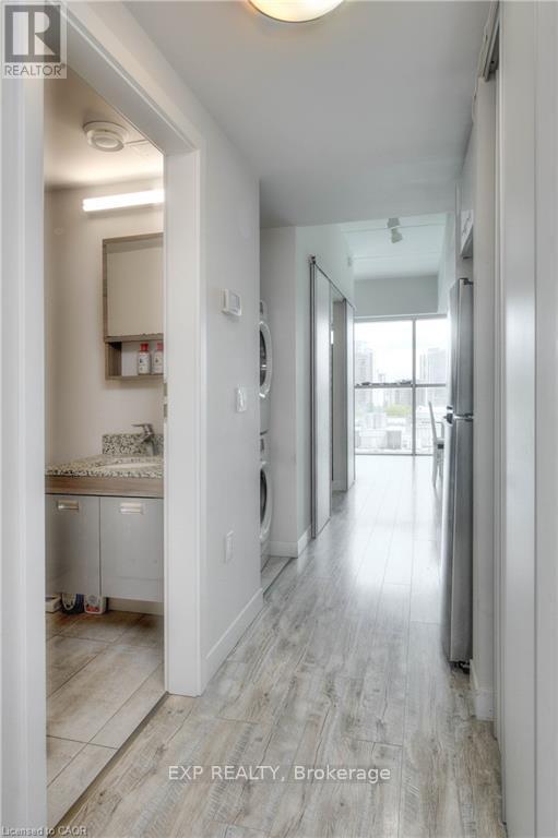 #607 257 HEMLOCK STREET - 10