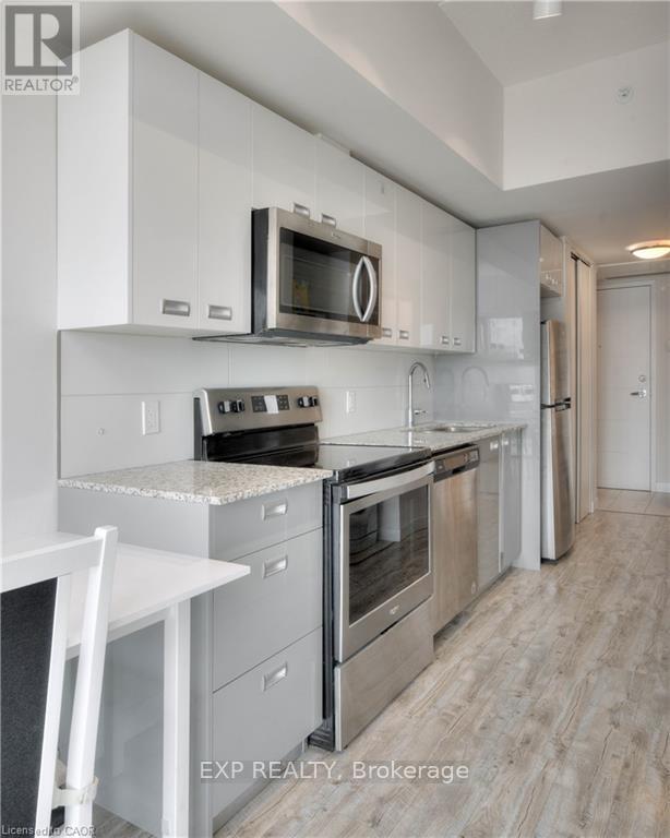 #607 257 HEMLOCK STREET - 9