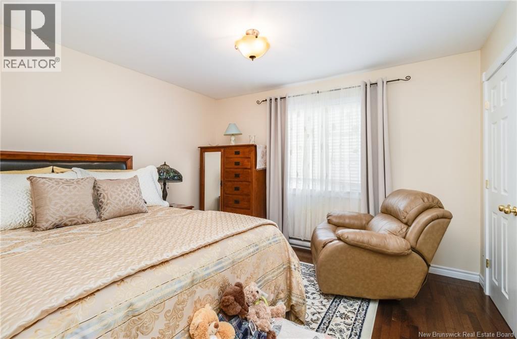 #1 500 RIVERSIDE DRIVE - 15