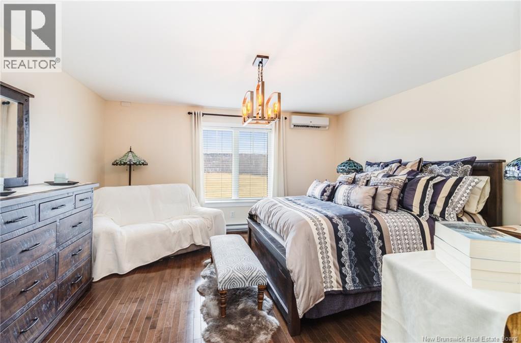 #1 500 RIVERSIDE DRIVE - 18