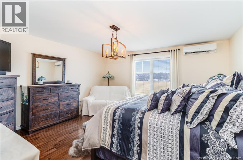 #1 500 RIVERSIDE DRIVE - 19