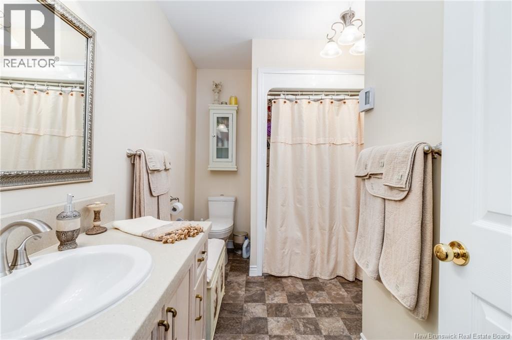 #1 500 RIVERSIDE DRIVE - 22