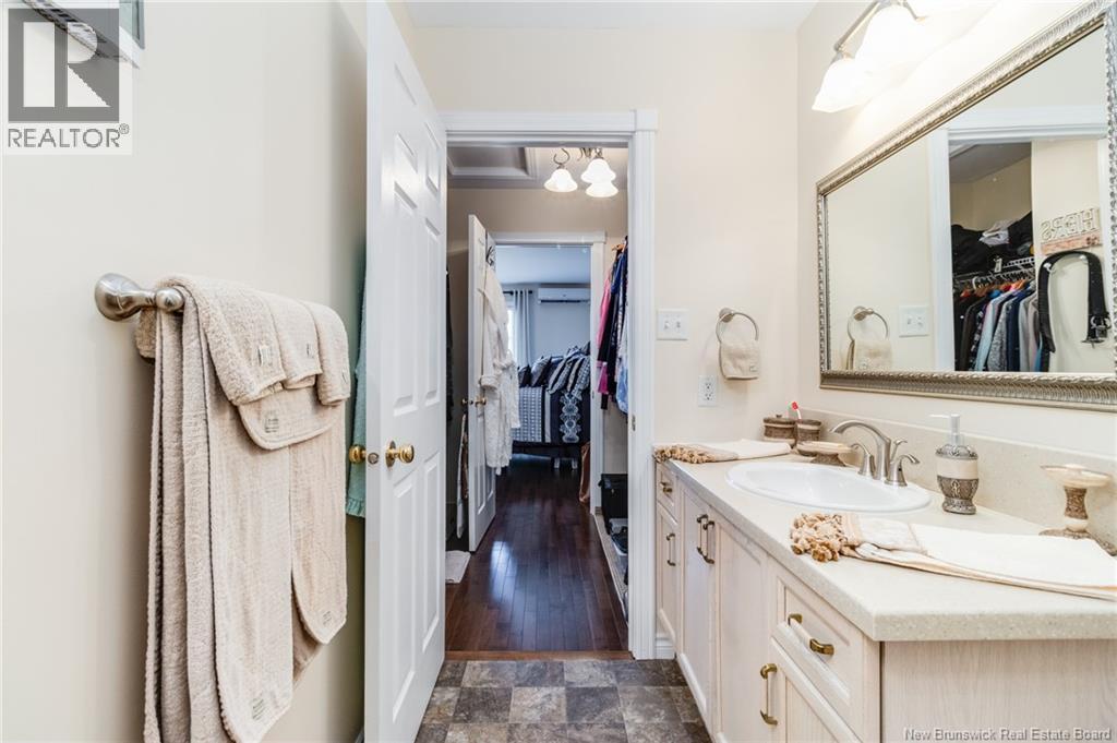 #1 500 RIVERSIDE DRIVE - 23