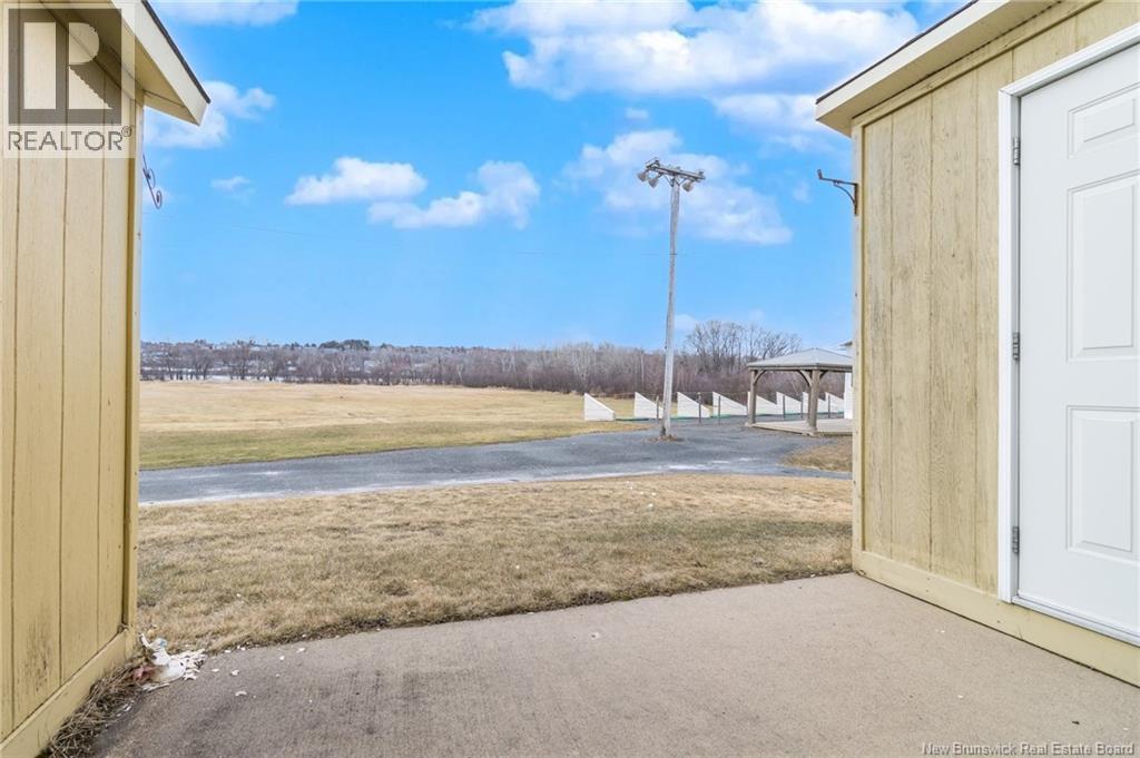 #1 500 RIVERSIDE DRIVE - 26