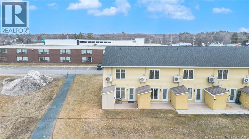 #1 500 RIVERSIDE DRIVE - 27