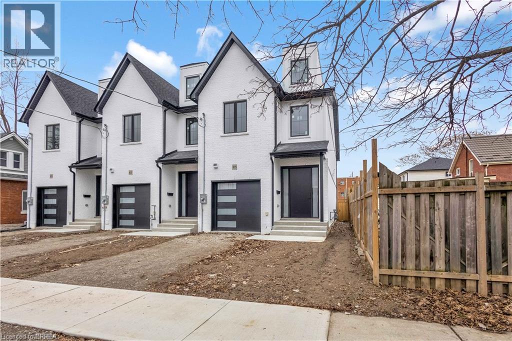 105 WINNIETT Street, Brantford, Ontario