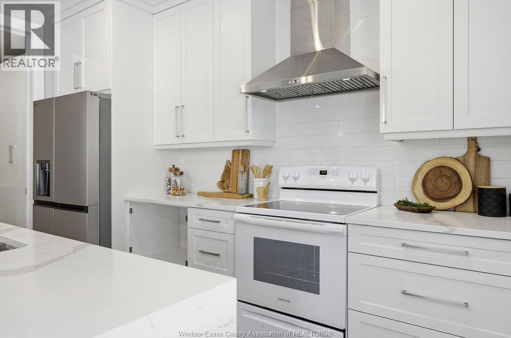 26 GREGORY AVENUE - 22